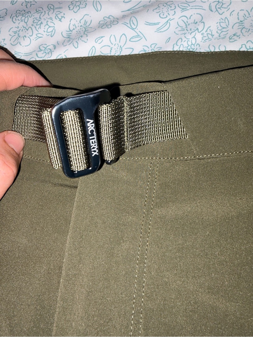 Mens Arcteryx Shorts sz 34 - Picture 4 of 6